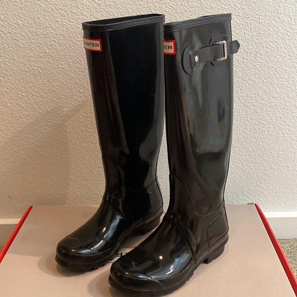 Hunter Rain boots, Women’s  5, Black